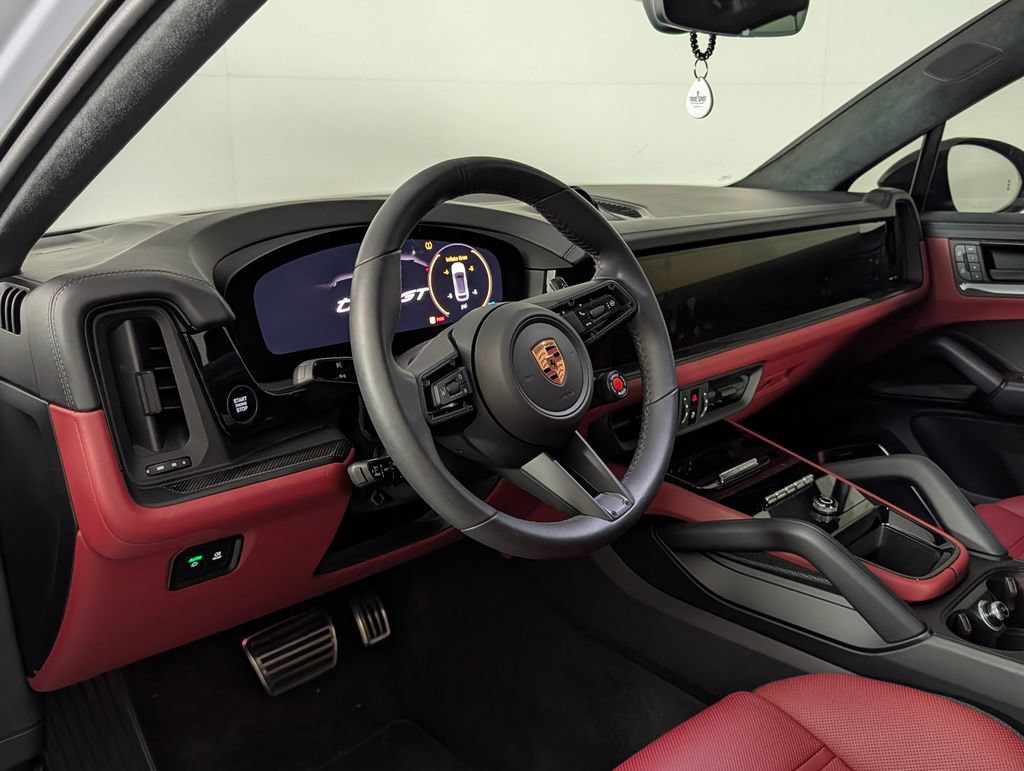 Certified 2026 Porsche Cayenne Turbo GT AWD/4WD image 4