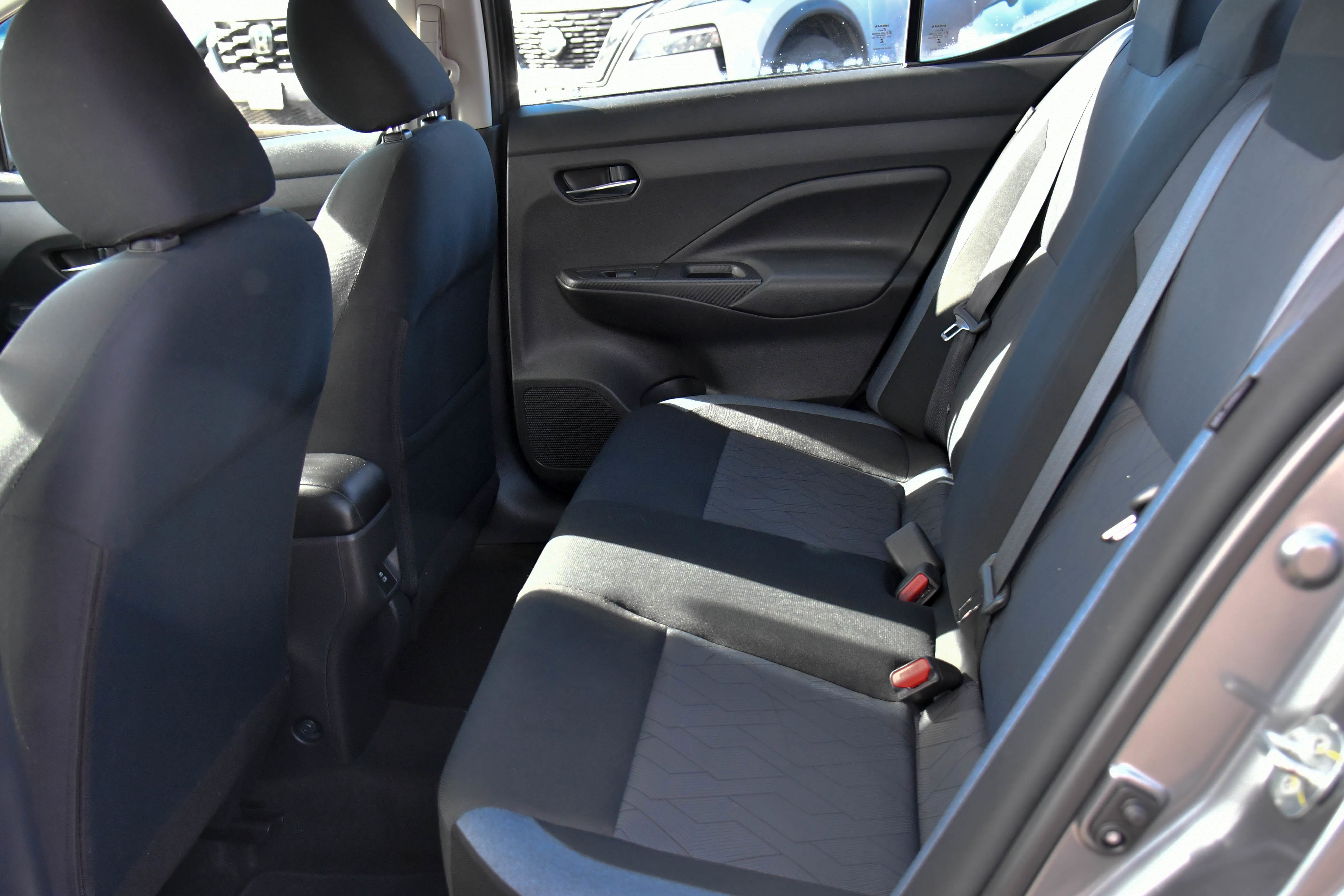 Used 2023 Nissan Versa SV FWD image 31