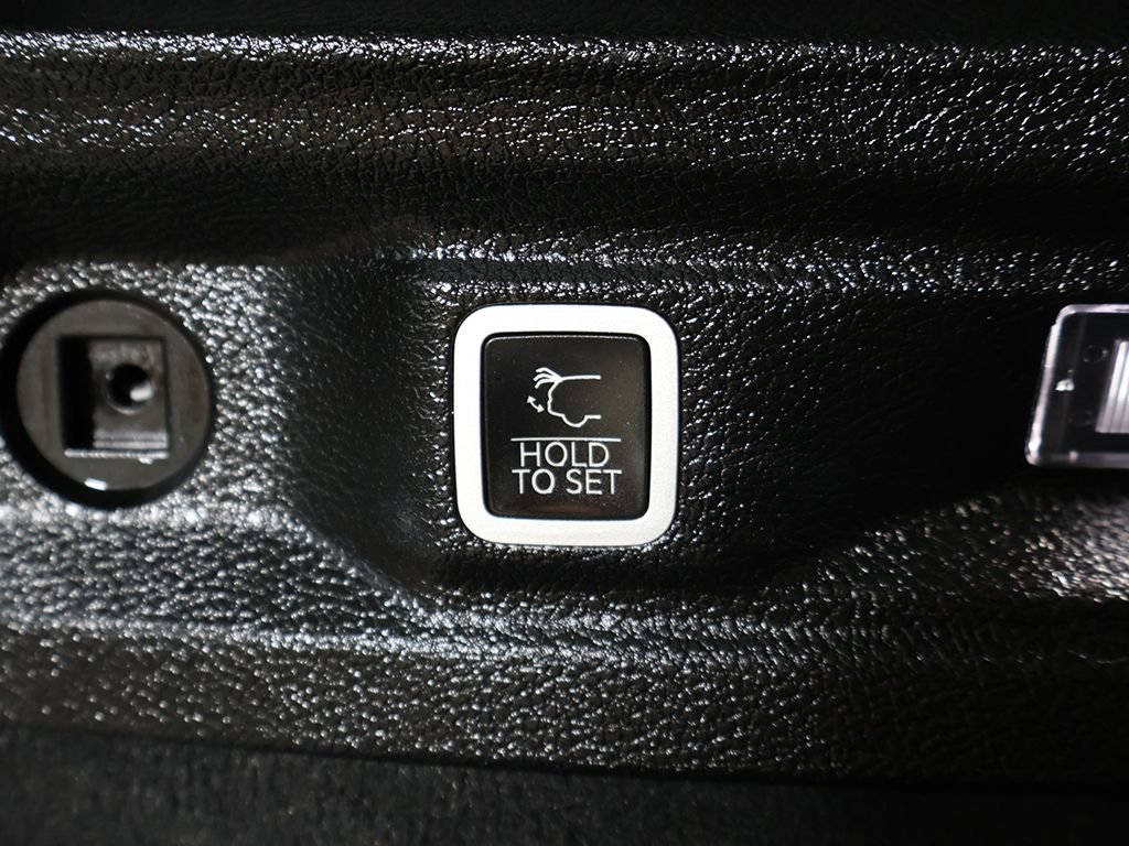 Used 2023 Jeep Grand Cherokee L Overland AWD/4WD image 64