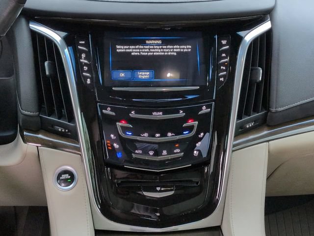 Used 2019 Cadillac Escalade Premium Luxury AWD/4WD image 17