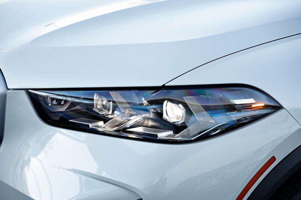 New 2026 BMW X5 xDrive50e w/ Executive Package image 12