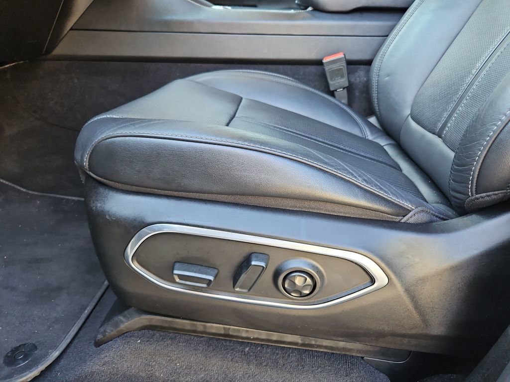 Used 2024 Jeep Wagoneer L Series III w/ Flexible Seating Group image 25