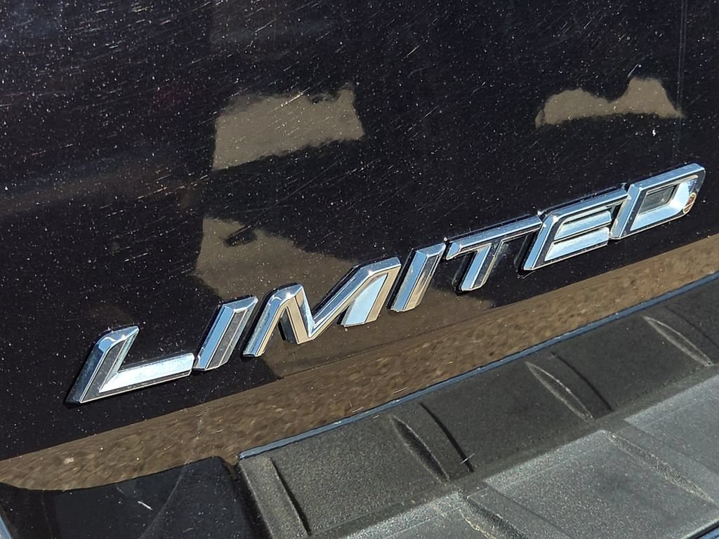 Used 2023 Ford Explorer Limited w/ Equipment Group 301A RWD image 14