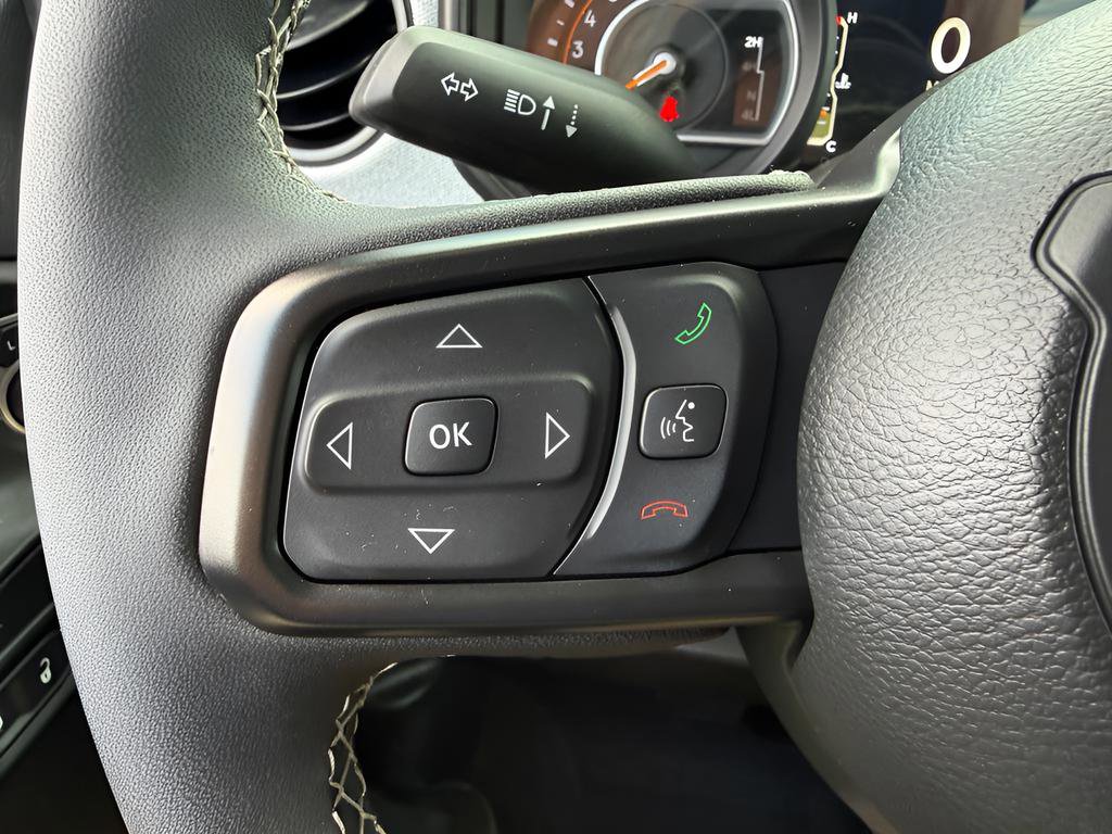 Used 2025 Jeep Wrangler Unlimited Sport AWD/4WD image 17