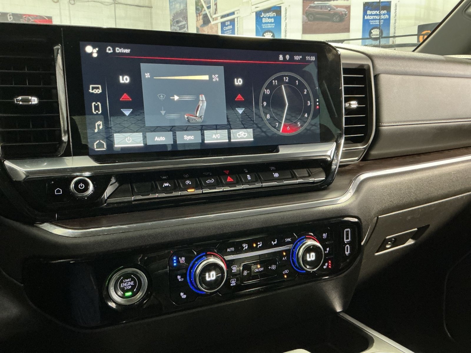 Used 2023 GMC Sierra 1500 SLT w/ SLT Premium Package AWD/4WD image 22