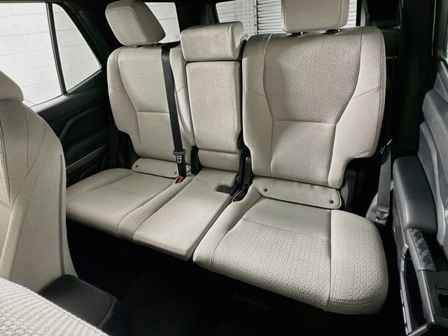 Used 2025 Toyota 4Runner SR5 AWD/4WD image 11