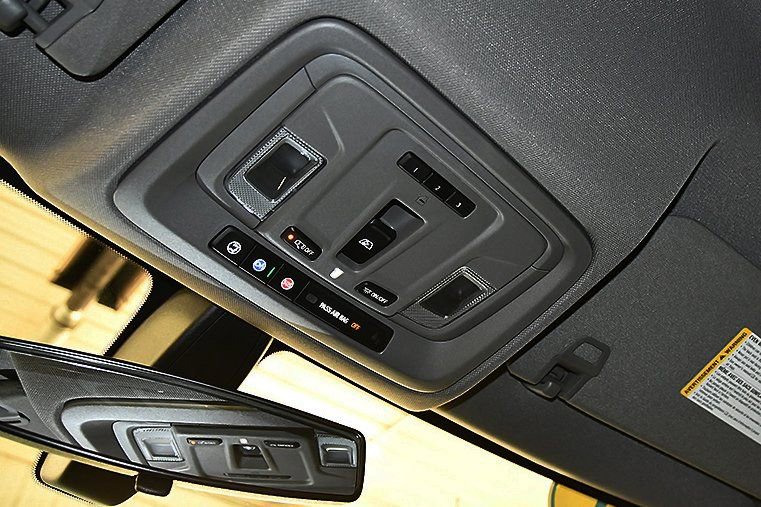 Used 2019 Chevrolet Silverado 1500 RST image 30