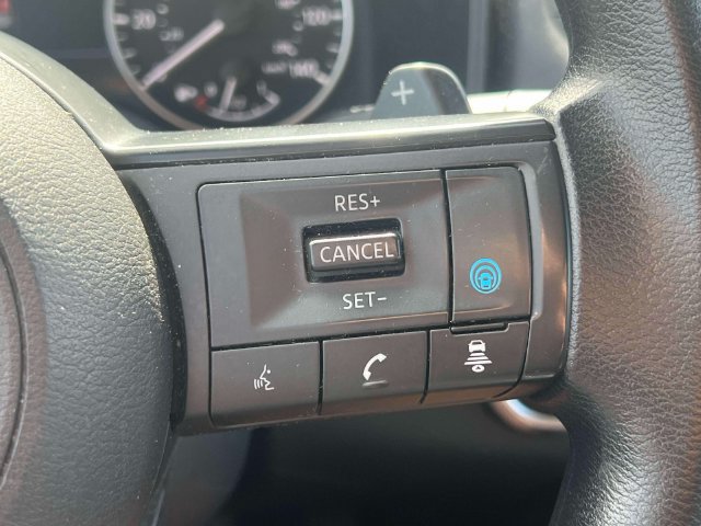 Used 2024 Nissan Rogue SV AWD/4WD image 22