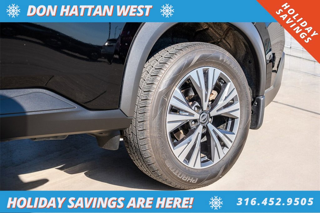 Used 2023 Nissan Rogue SV image 35