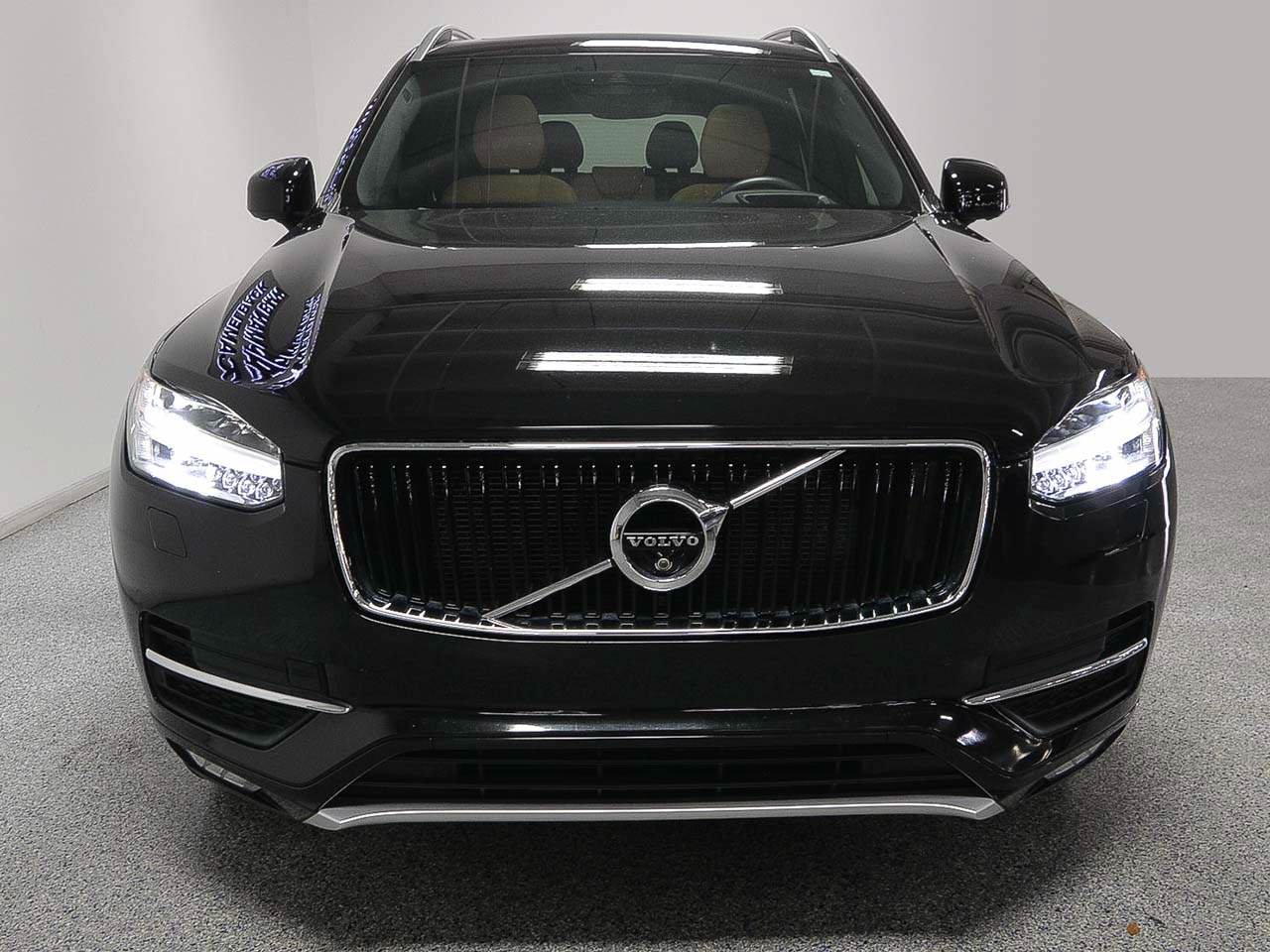 Used 2019 Volvo XC90 T6 Momentum w/ Advanced Package AWD/4WD image 2