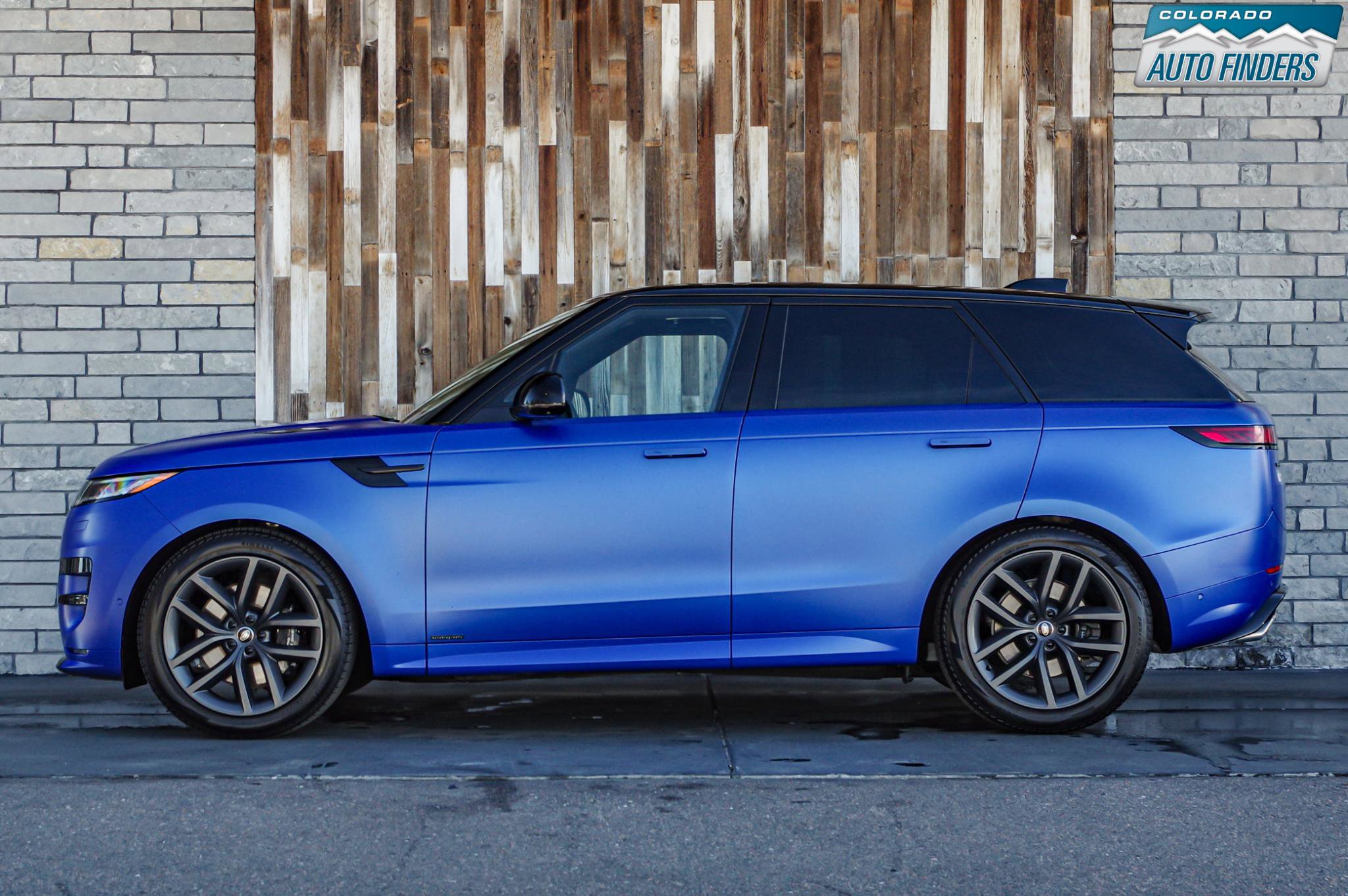 Used 2025 Land Rover Range Rover Sport Autobiography image 2