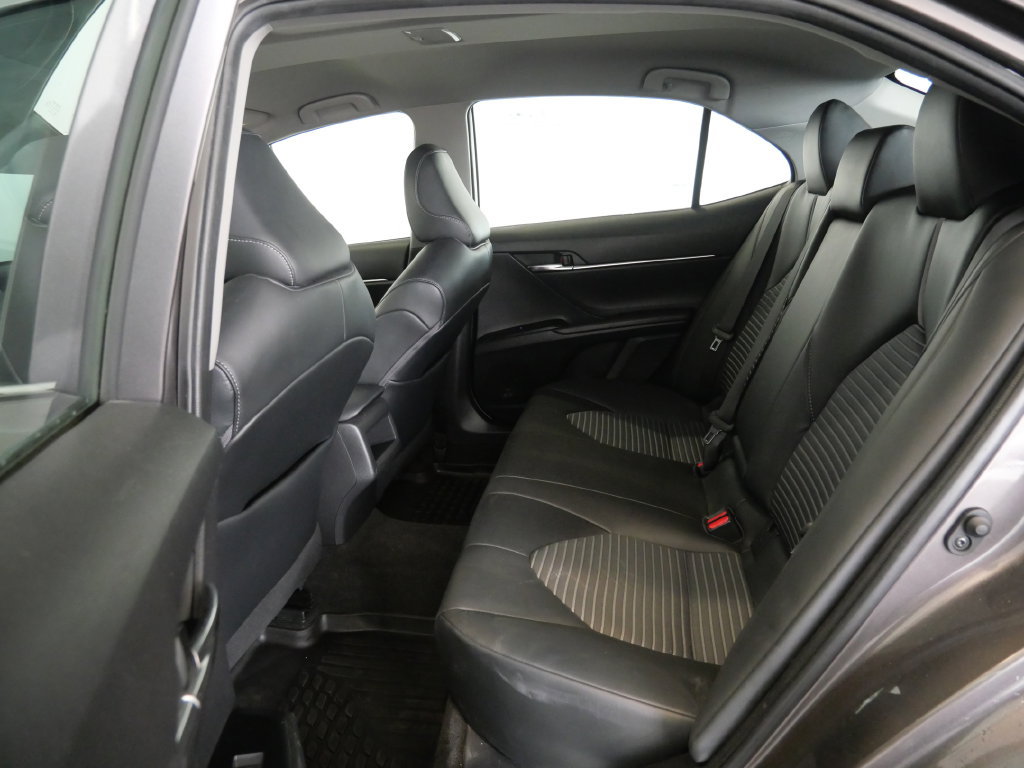 Used 2020 Toyota Camry SE FWD image 25
