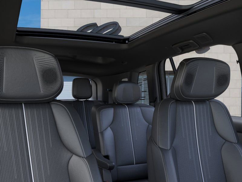 New 2026 Cadillac Vistiq Luxury w/ LPO, Floor Liner Package image 24