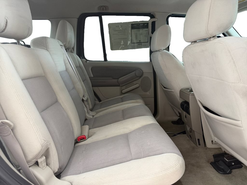 Used 2007 Ford Explorer XLT AWD/4WD image 17