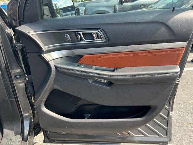 Used 2019 Ford Explorer XLT w/ Equipment Group 202A FWD image 33