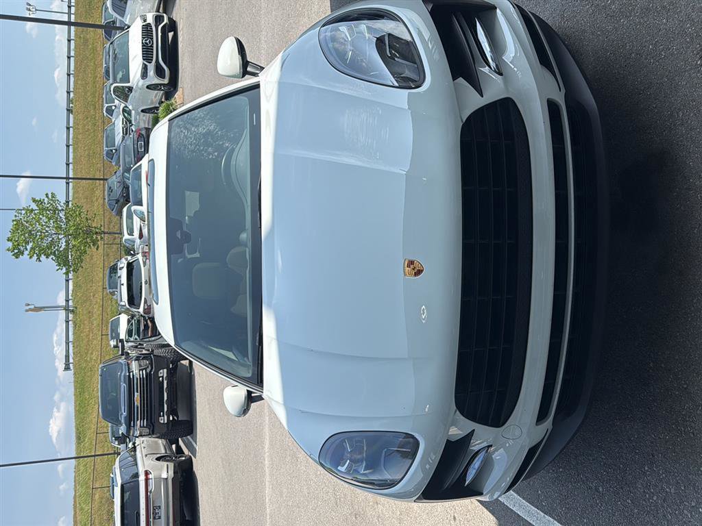 Used 2020 Porsche Macan AWD/4WD image 1