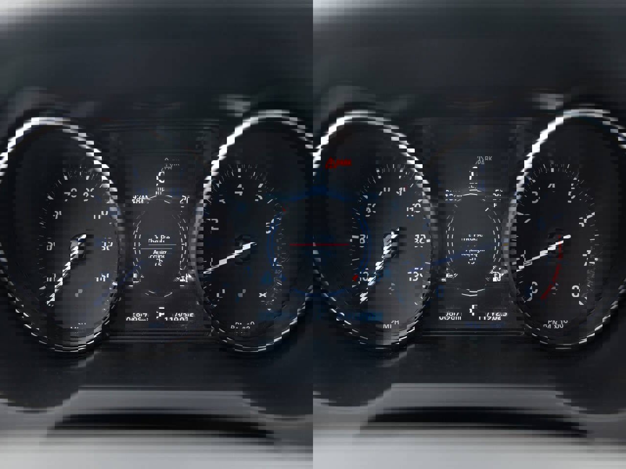 Used 2017 Land Rover Range Rover Evoque SE image 30