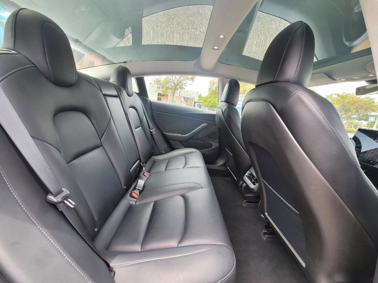 Used 2018 Tesla Model 3 Long Range image 11