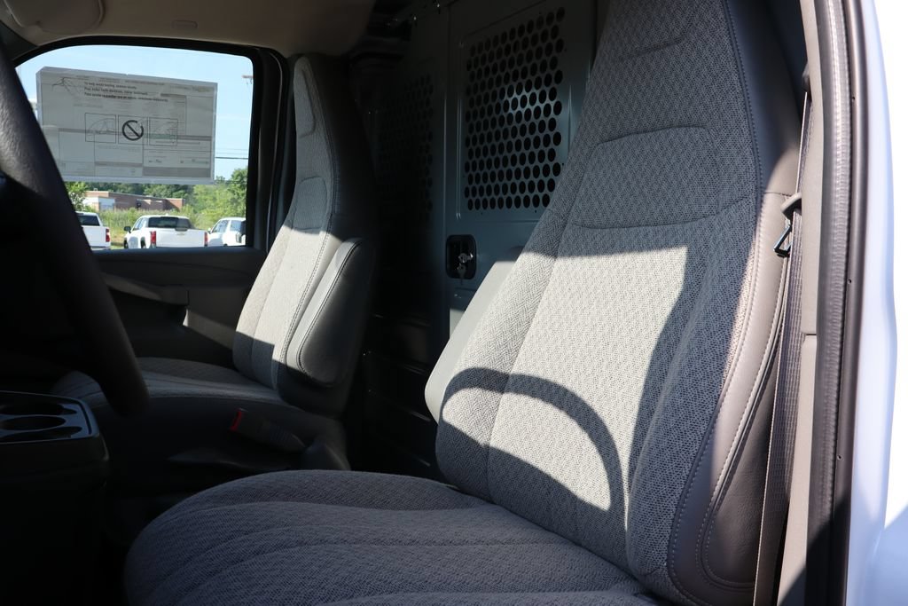 New 2025 Chevrolet Express 2500 w/ Driver Convenience Package RWD image 9