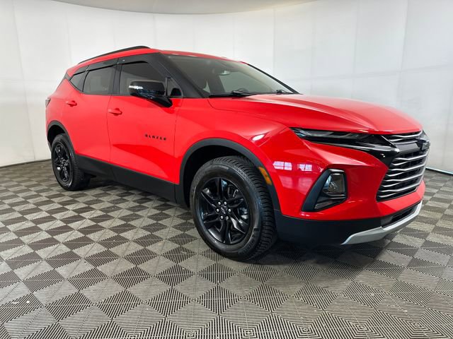 Used 2022 Chevrolet Blazer LT FWD image 2