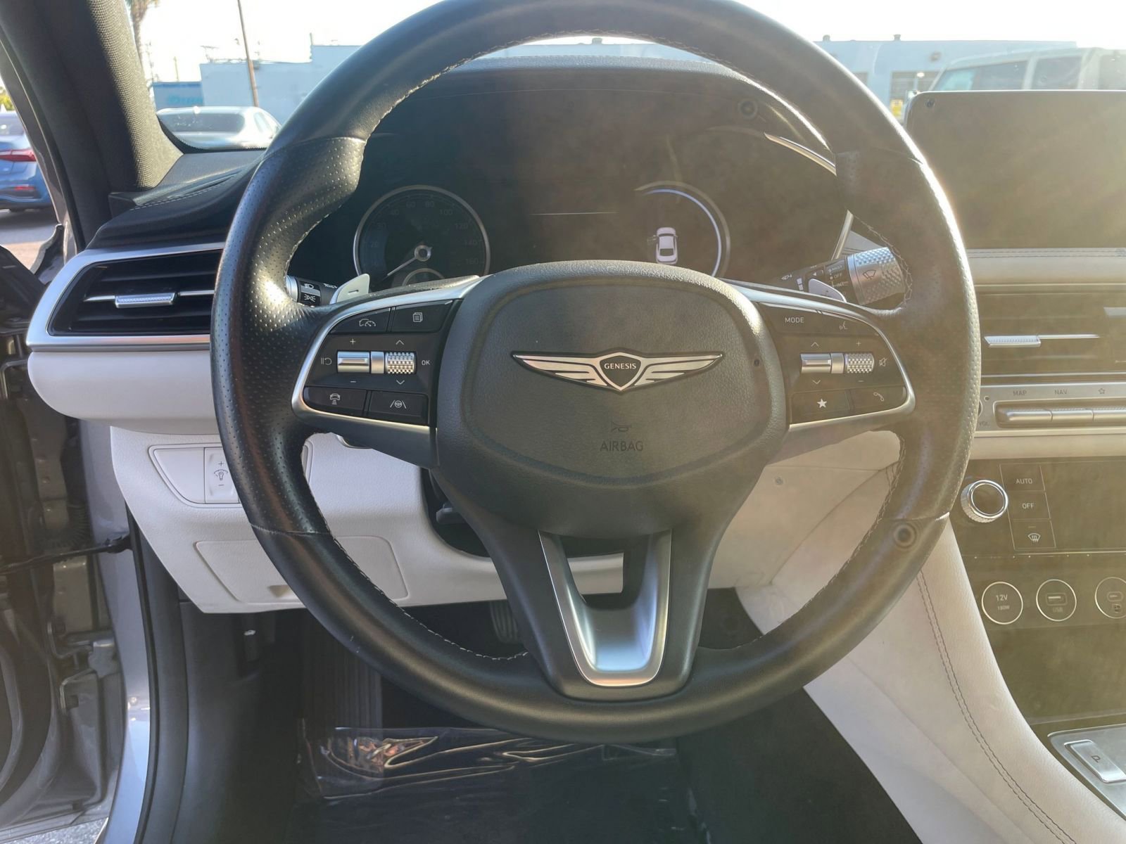 Used 2025 Genesis G70 2.5T image 30