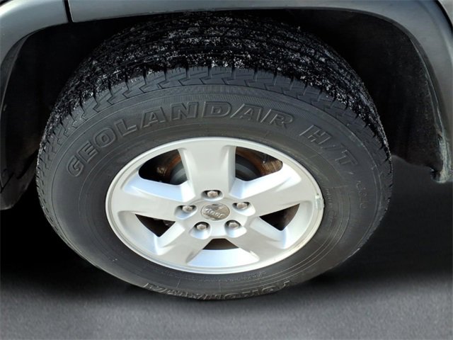 Used 2012 Jeep Grand Cherokee Laredo w/ Laredo E Group image 7