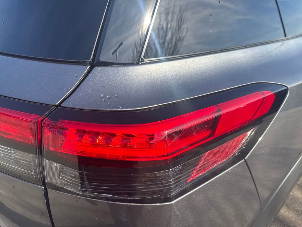 Certified 2024 Nissan Pathfinder Platinum w/ Cargo Package image 43