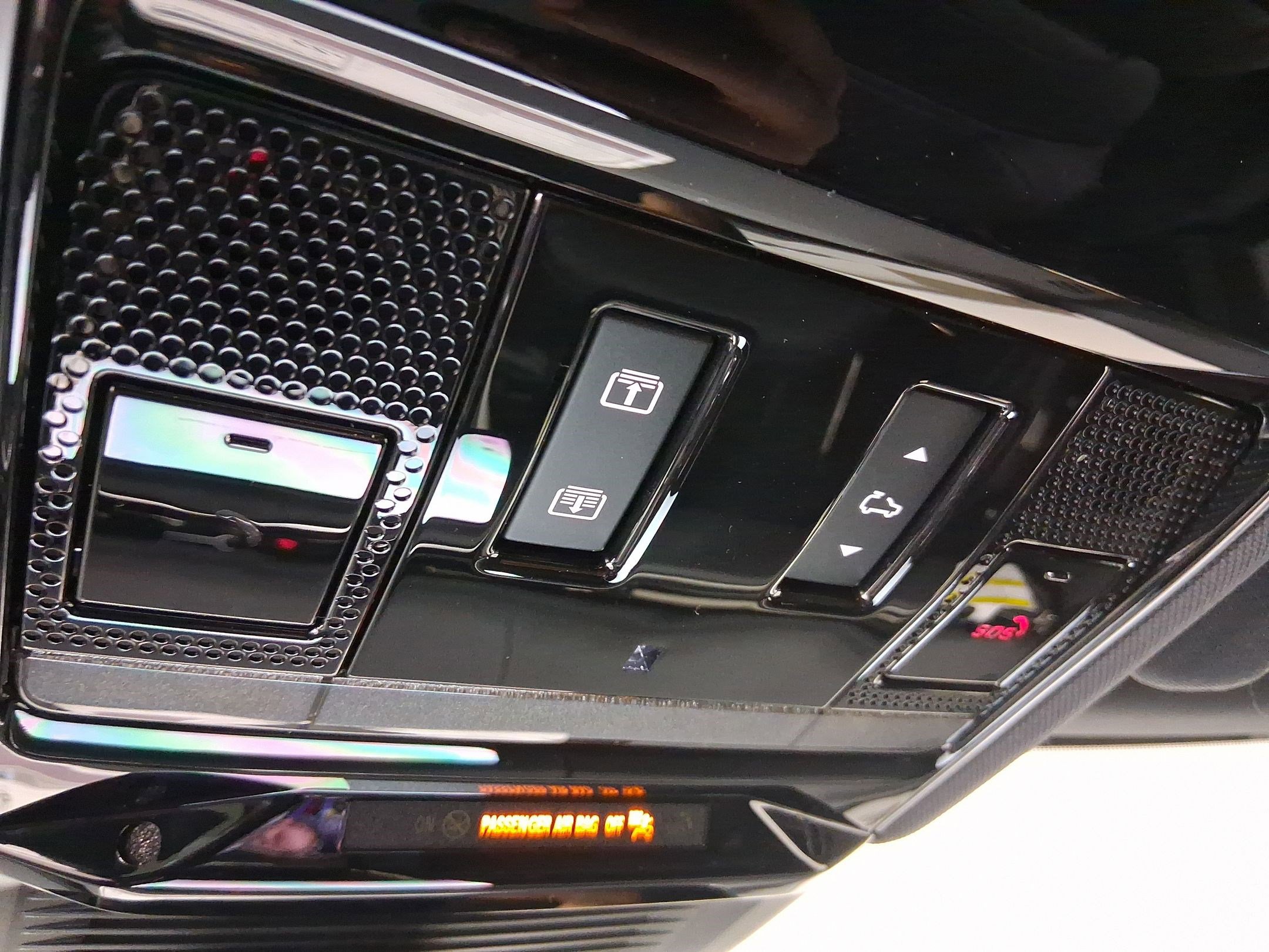 New 2025 Land Rover Range Rover Sport SE image 16