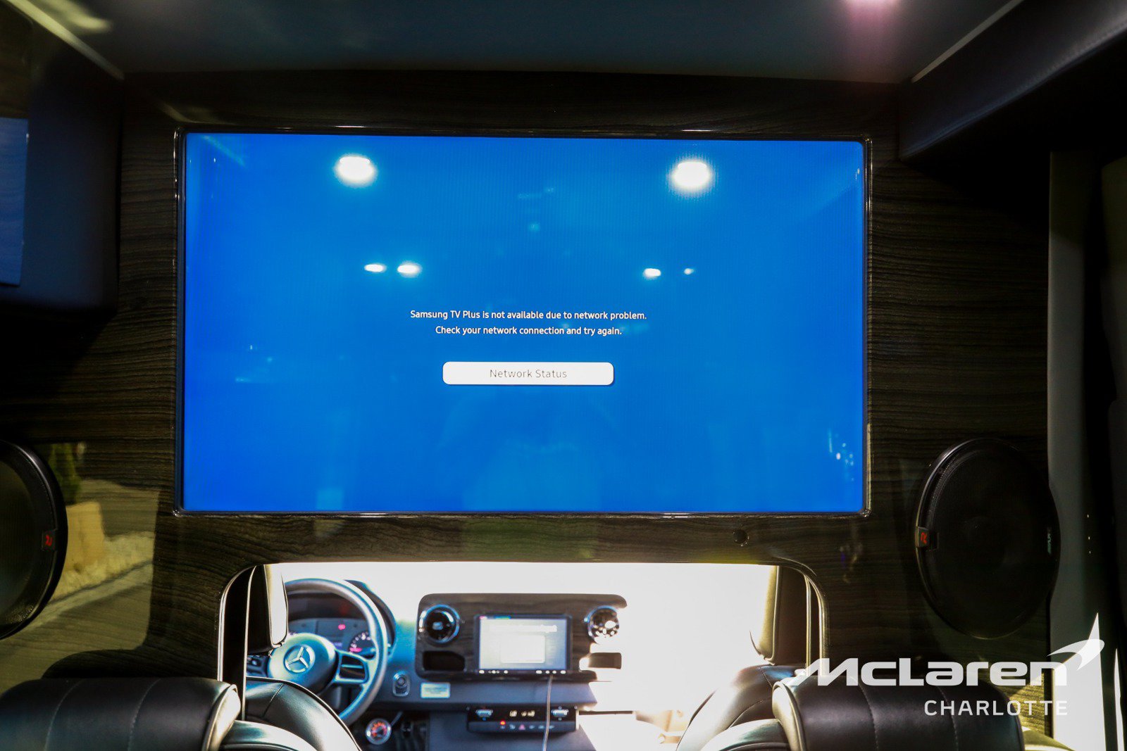 Used 2020 Mercedes-Benz Sprinter 3500 w/ Windows All Around Package image 27