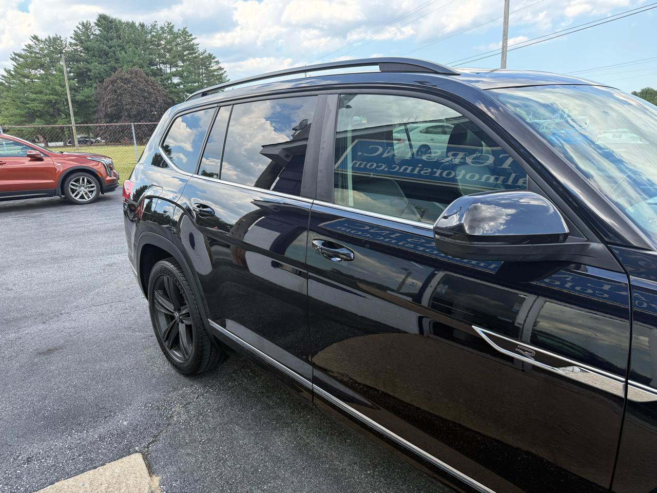 Used 2021 Volkswagen Atlas SE w/ Panoramic Sunroof Package AWD/4WD image 6