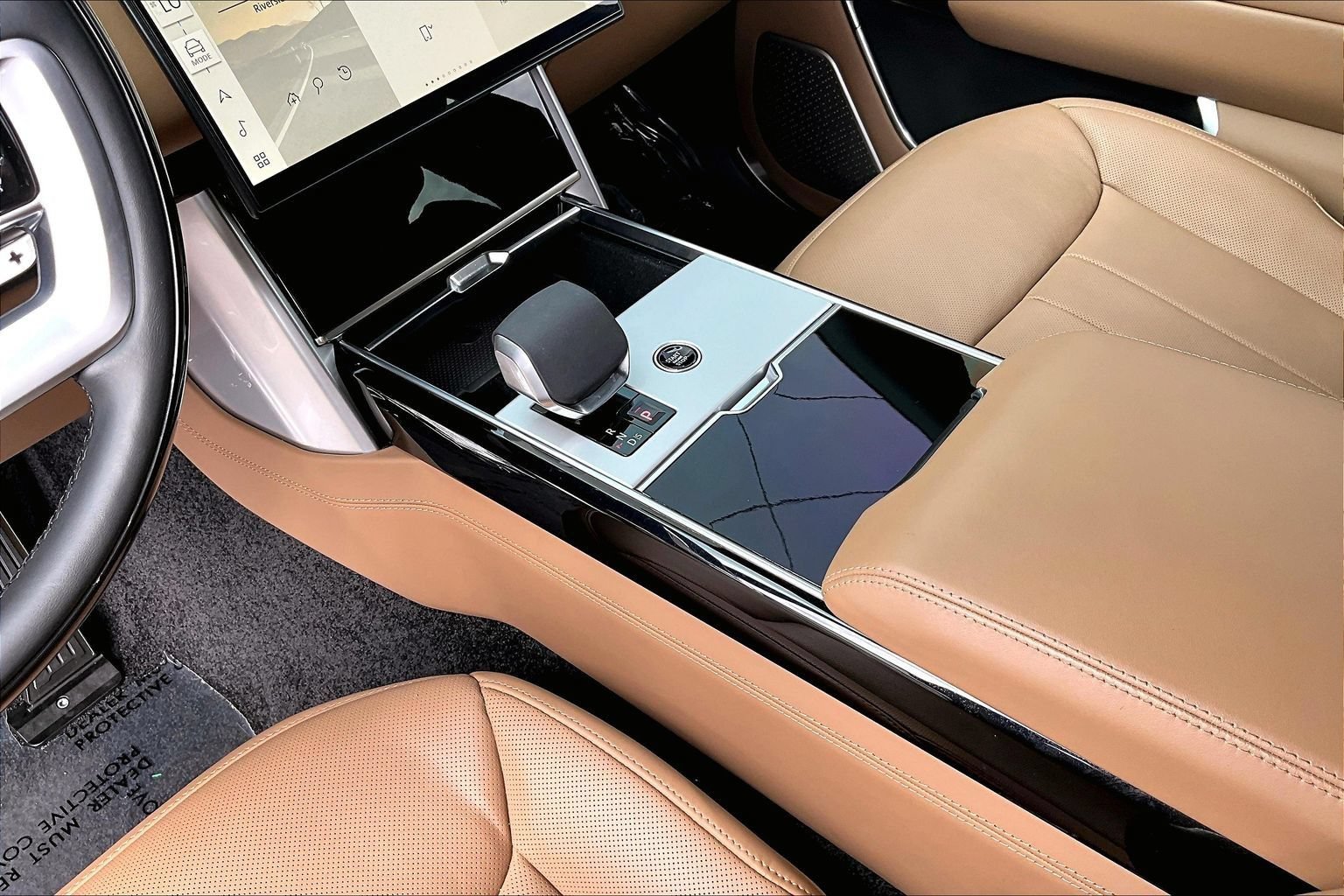 Certified 2025 Land Rover Range Rover Autobiography AWD/4WD image 16