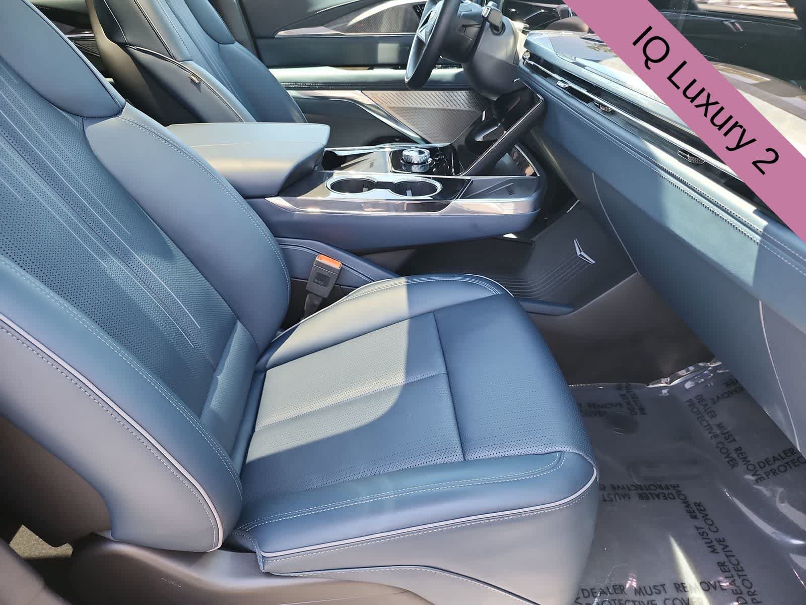 Used 2025 Cadillac Escalade IQ Luxury 2 w/ LPO, Premium Carpet Package AWD/4WD image 18