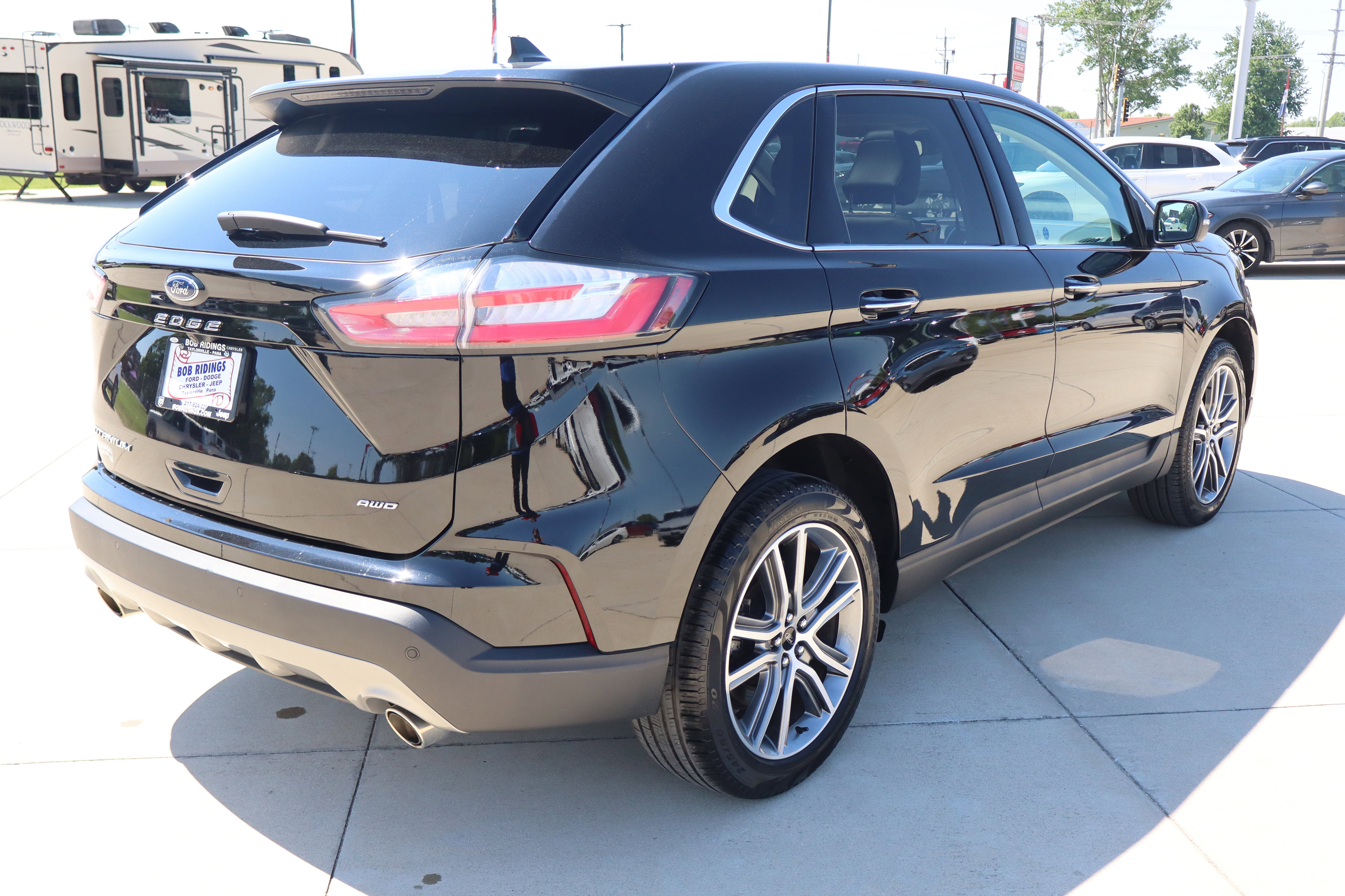 Used 2024 Ford Edge Titanium w/ Equipment Group 301A AWD/4WD image 6