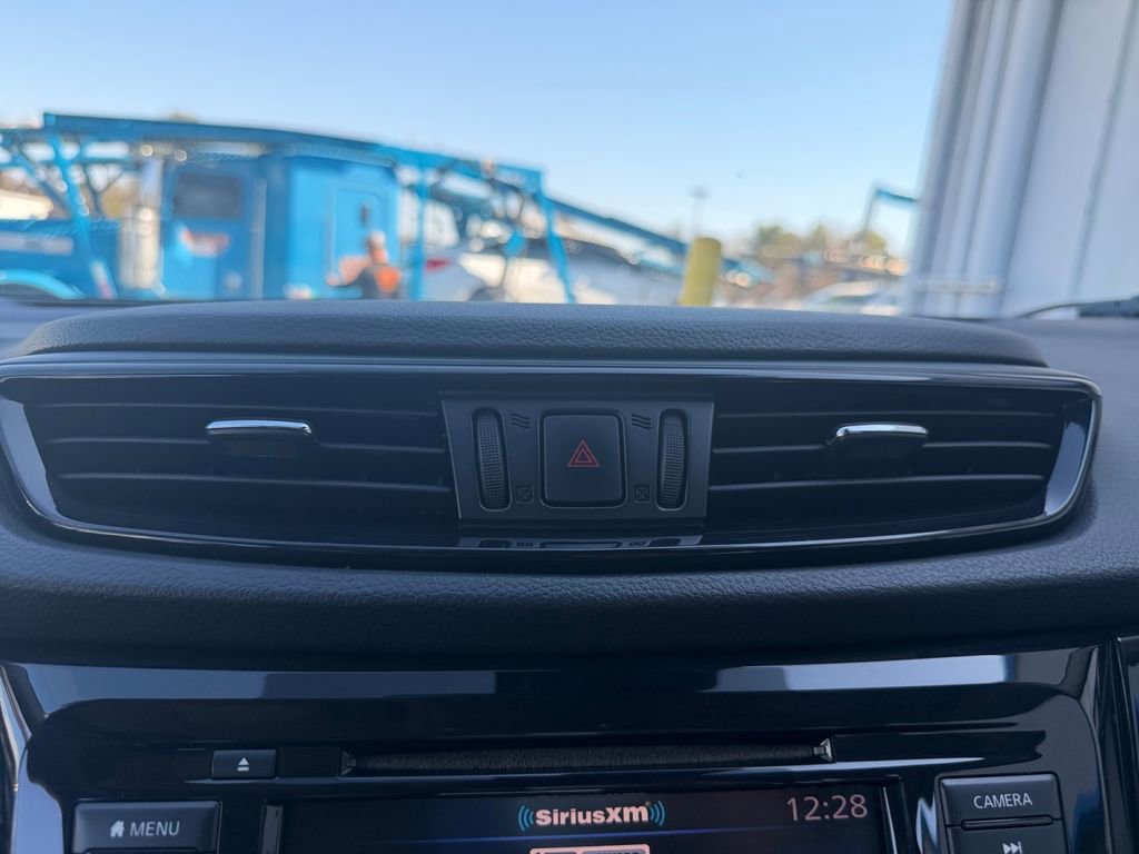 Used 2019 Nissan Rogue Sport SV image 30