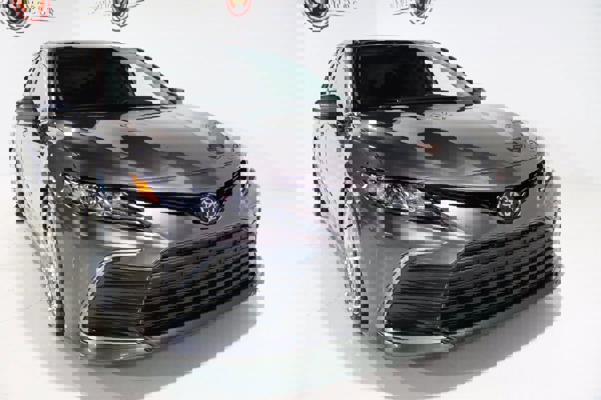 Used 2023 Toyota Camry LE image 22