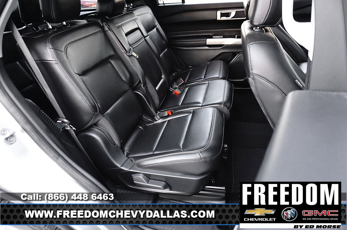 Used 2024 Ford Explorer XLT w/ Equipment Group 202A image 13