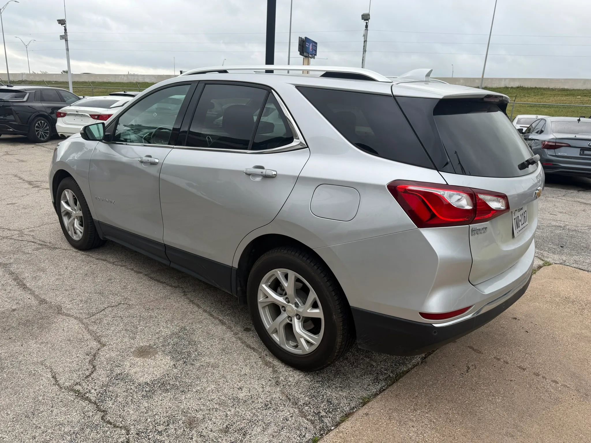 Used 2019 Chevrolet Equinox Premier FWD image 5