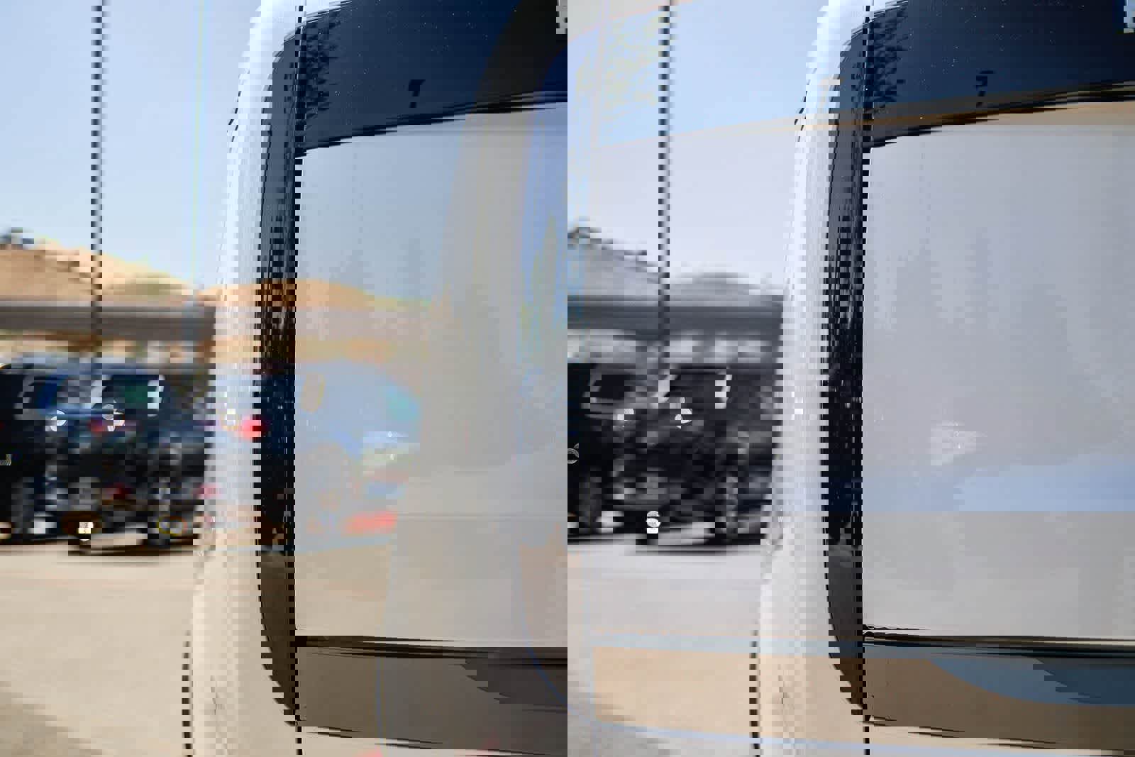 New 2026 Land Rover Range Rover Long Wheelbase SE image 7