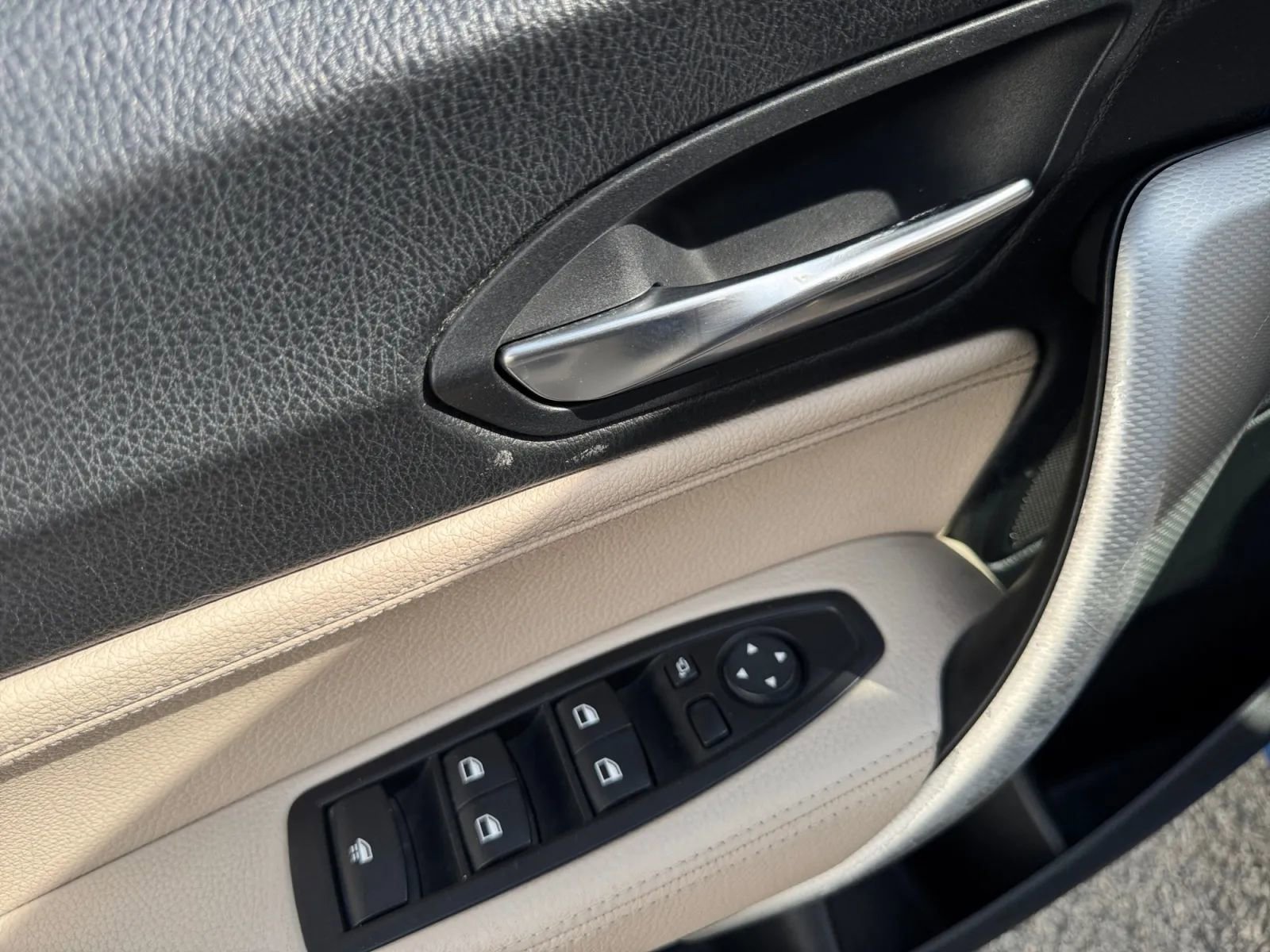 Used 2016 BMW M235i Convertible w/ Technology Package image 14