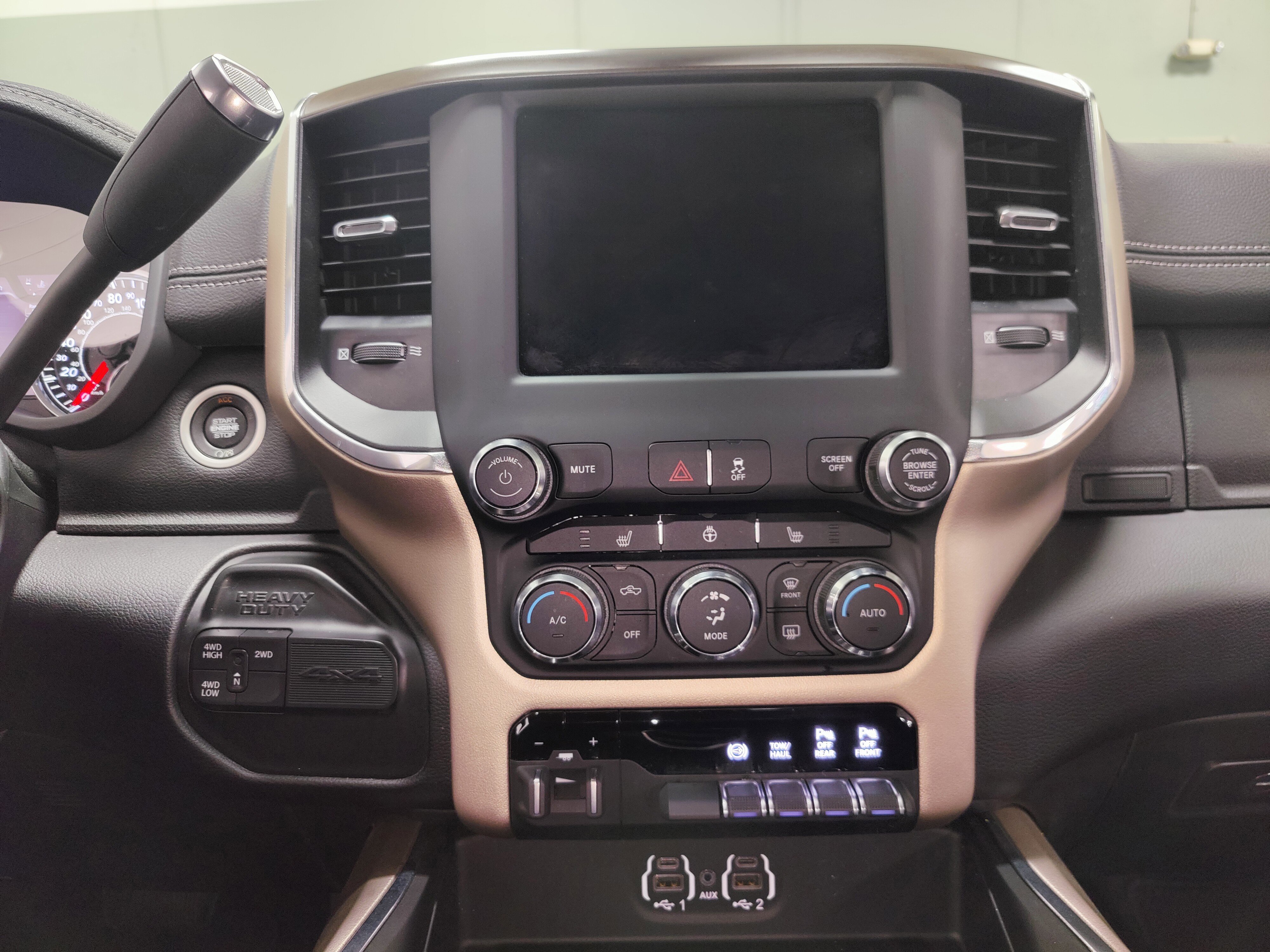 Used 2022 RAM 2500 Laramie AWD/4WD image 18