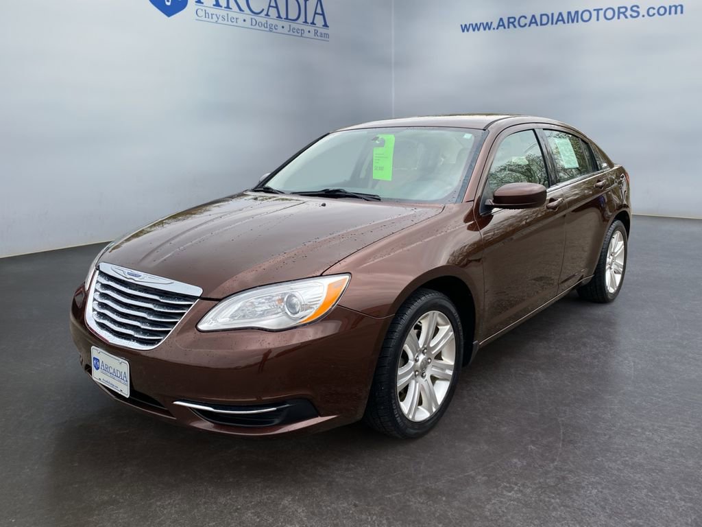 Used 2012 Chrysler 200 Touring FWD image 1
