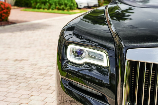 Used 2019 Rolls-Royce Dawn RWD image 62