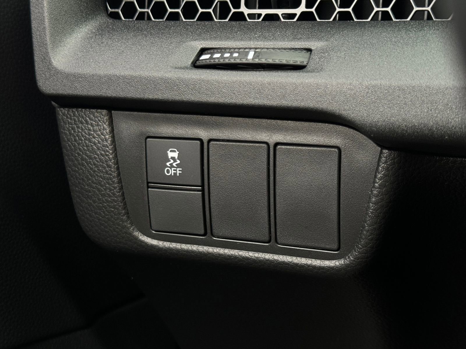 Certified 2025 Honda CR-V Sport image 32