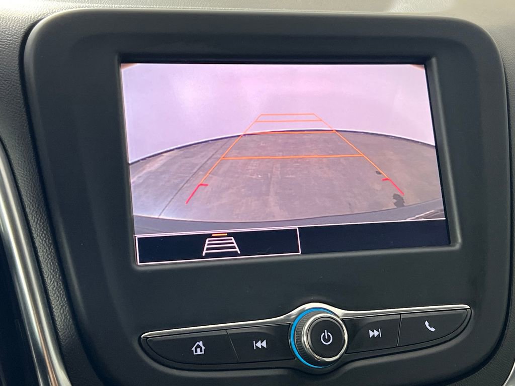 Used 2022 Chevrolet Equinox LT w/ Driver Convenience Package image 8