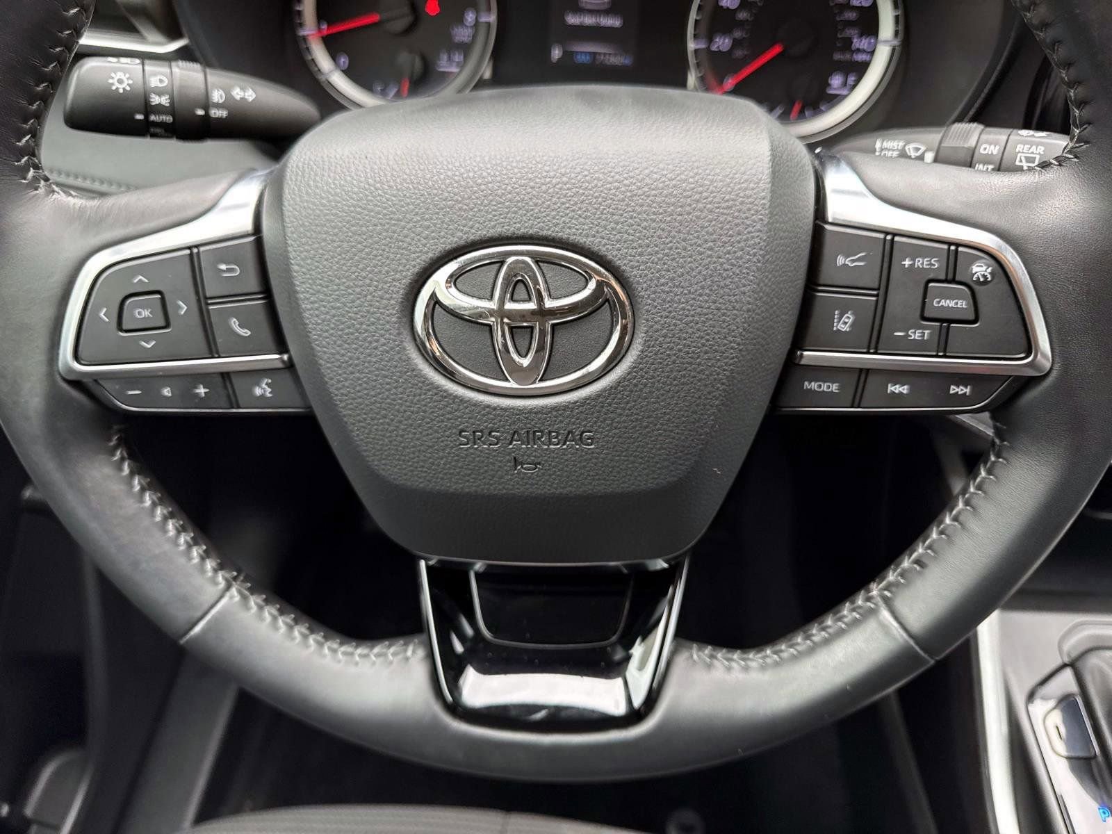 Used 2021 Toyota Highlander LE image 22