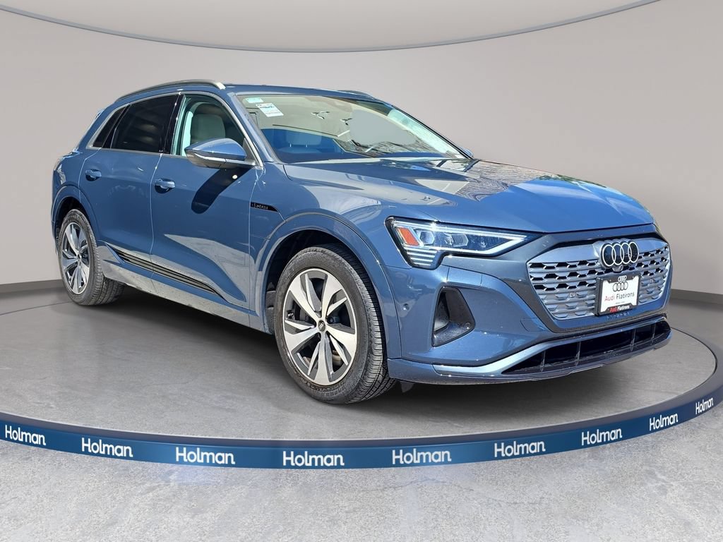 Certified 2024 Audi Q8 e-tron Premium Plus w/ Premium Plus Package AWD/4WD image 4