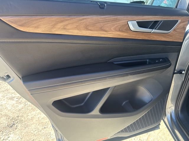 Used 2024 Volkswagen Atlas SE image 24