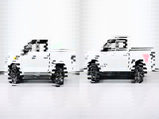 Used 2017 Nissan Titan Platinum Reserve image 8