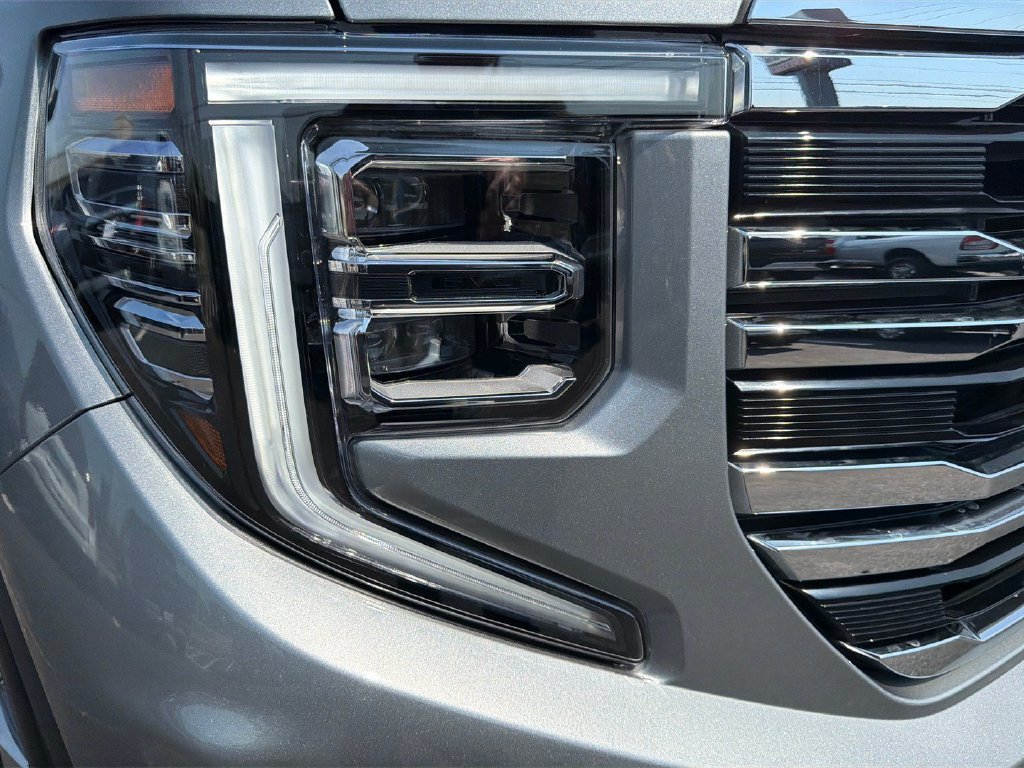 Used 2026 GMC Sierra 1500 SLT w/ SLT Premium Plus Package AWD/4WD image 11