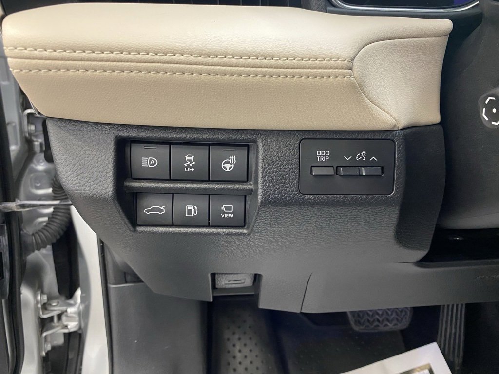 Used 2019 Toyota Avalon Limited w/ Advanced Safety Package image 25